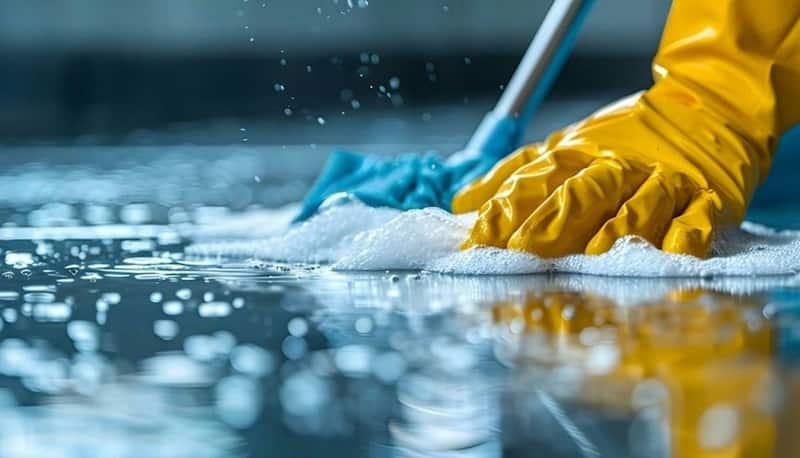 Nettoyage de sols de local professionnel après travaux